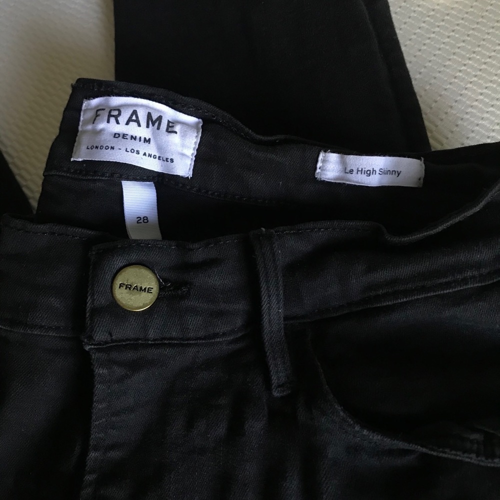 Frame Le High Skinny black jeans